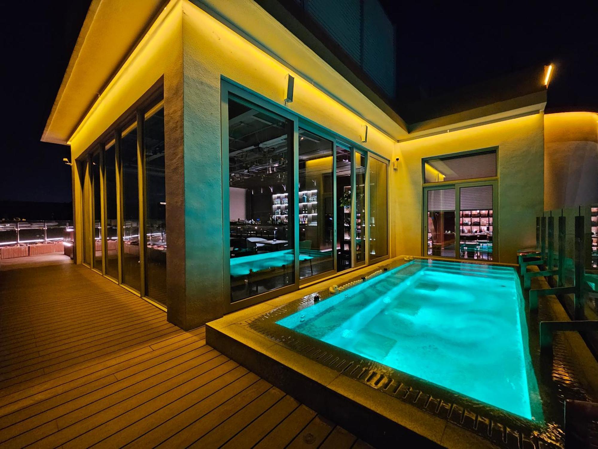 Hotel The Purple Horse Hotel 5*